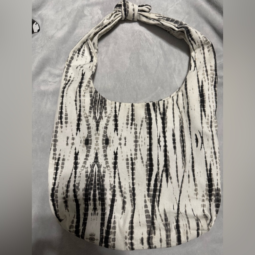 Stylish Black and White Women's Hobo bag